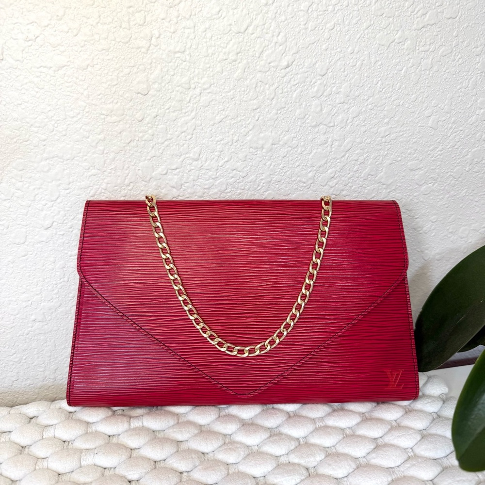LOUIS VUITTON Art Deco Clutch Crossbody Bag Epi Red